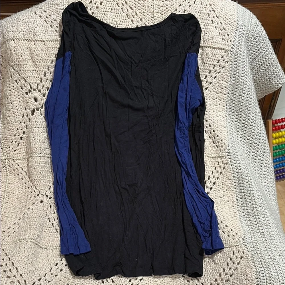 Theory Black Blouse with Blue Sleeves - Picture 3 of 3